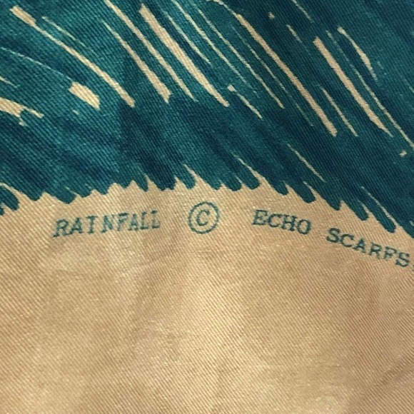ECHO Silk Scarf 50's ‘Rainfall’ Pattern Hand rolled Made In Japan Green Gold - Picture 4 of 8
